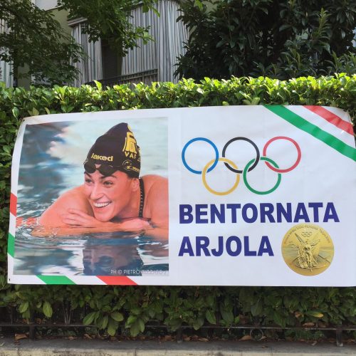 arjola bruzzano striscione